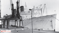Die "BRITANIS", das letzte Auswandererschiff in Bremerhaven, 1974